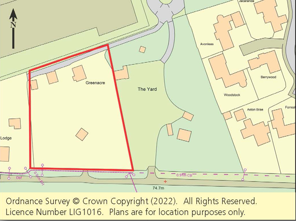 Lot: 32 - DOUBLE PARK HOME ON A THREE-QUARTER ACRE PLOT -